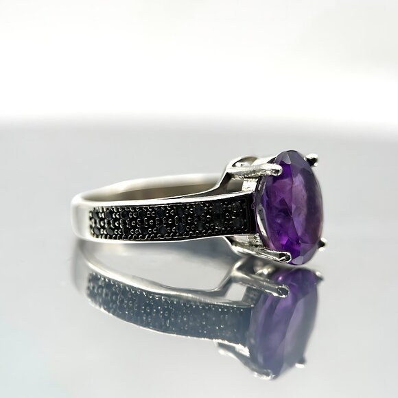 Dainty Women's Amethyst Ring - Natural Amethyst Sterling Silver Ring - February - Picture 3 of 4